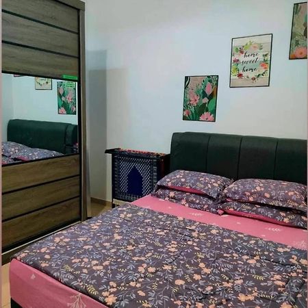 Aiman'S Rose Homestay Teluk Panglima Garang エクステリア 写真